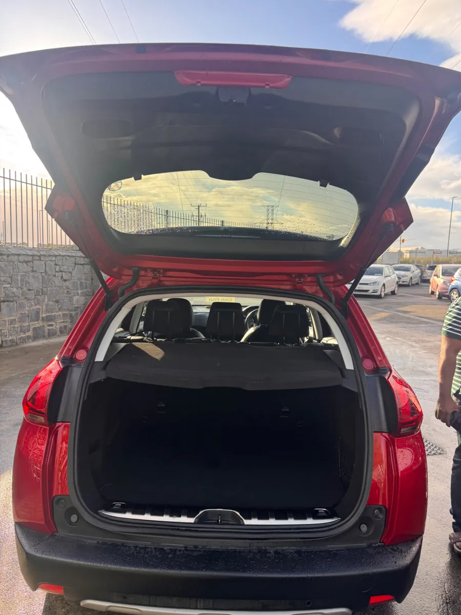 Product gallery image