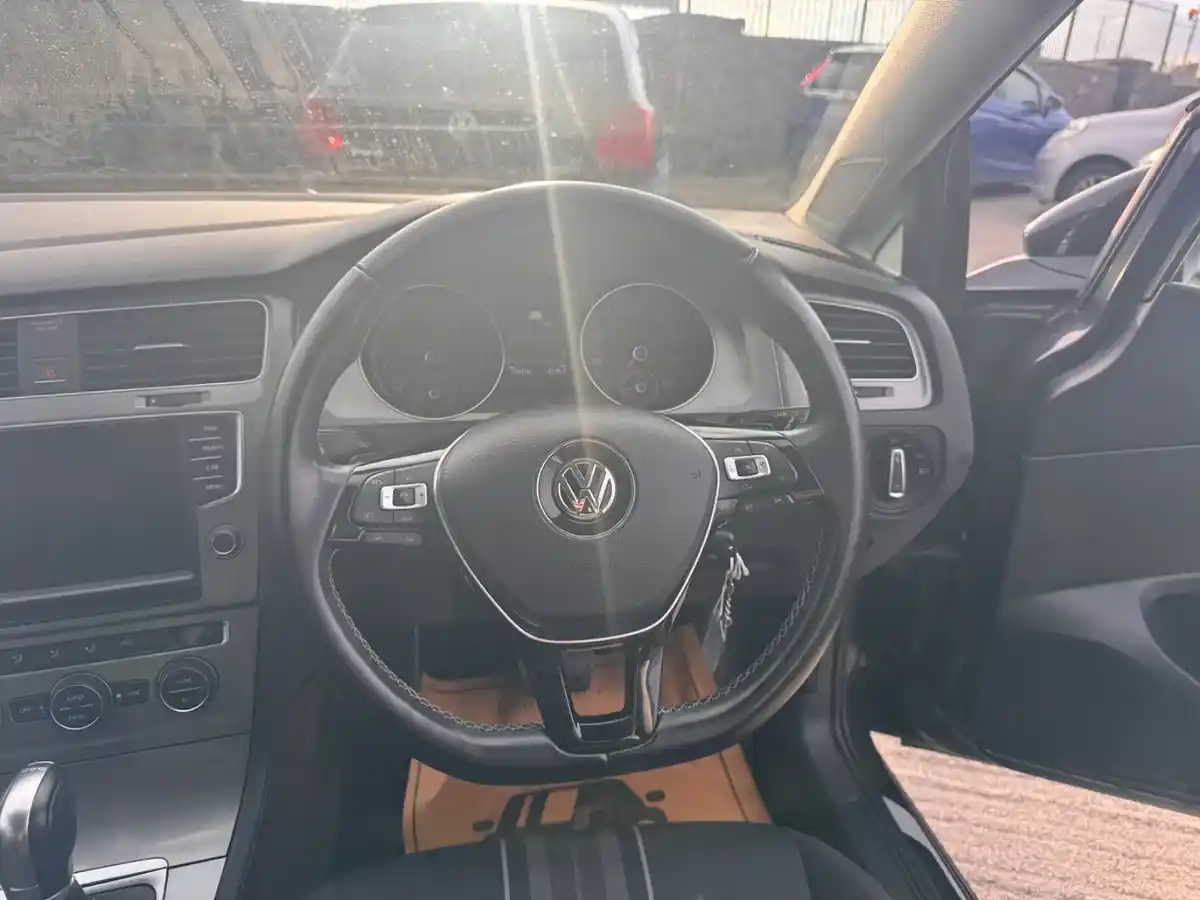 Product gallery image