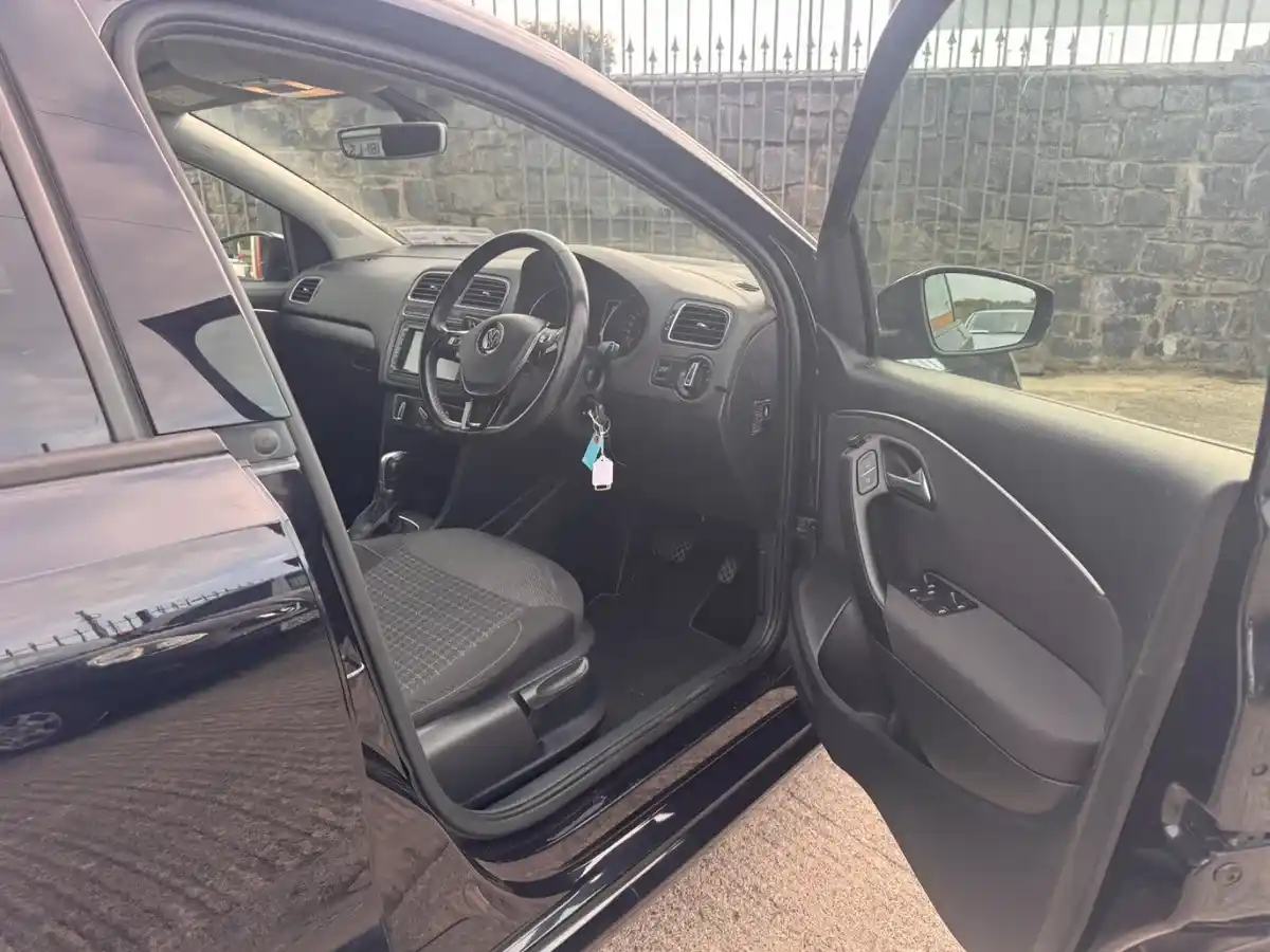 Product gallery image