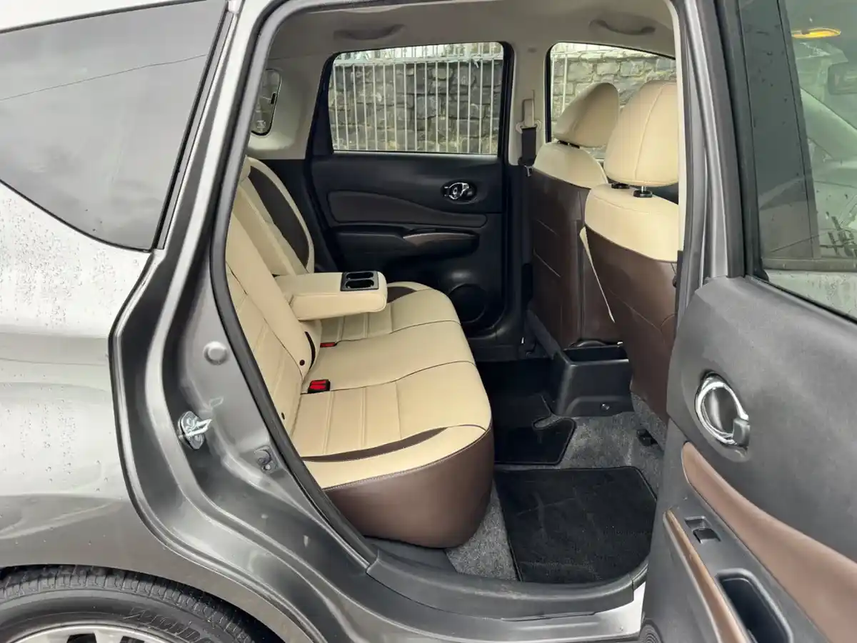 Product gallery image