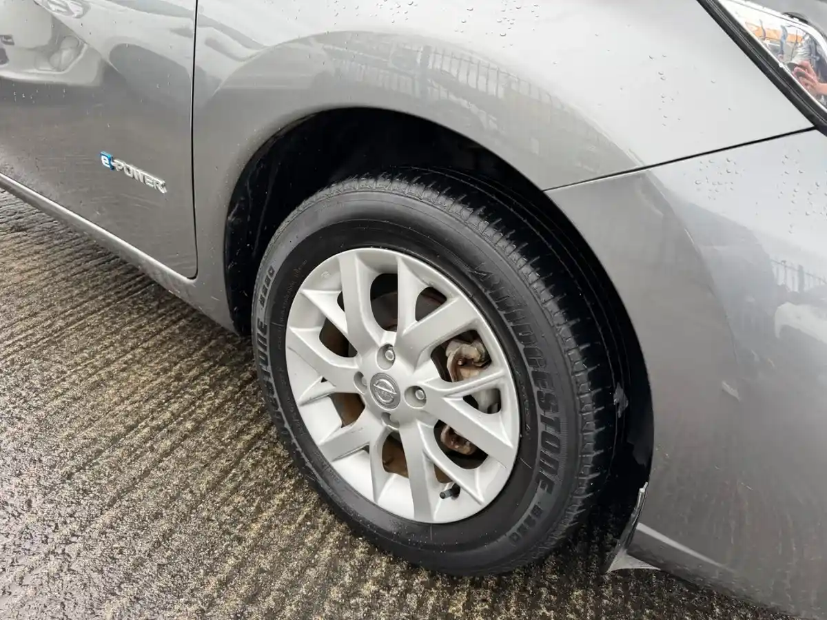 Product gallery image