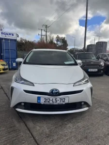 Toyota Prius 2021 front
