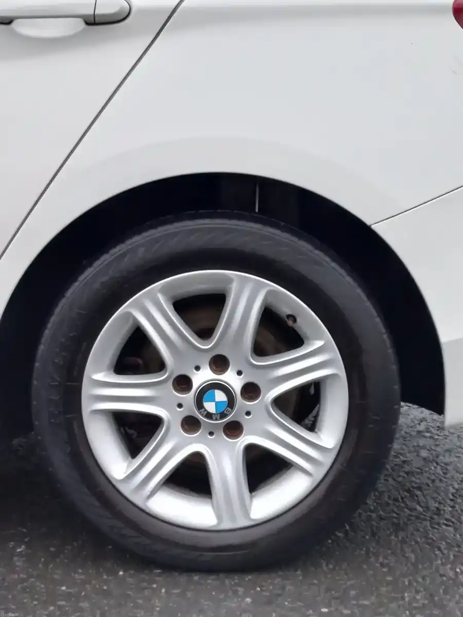 Product gallery image