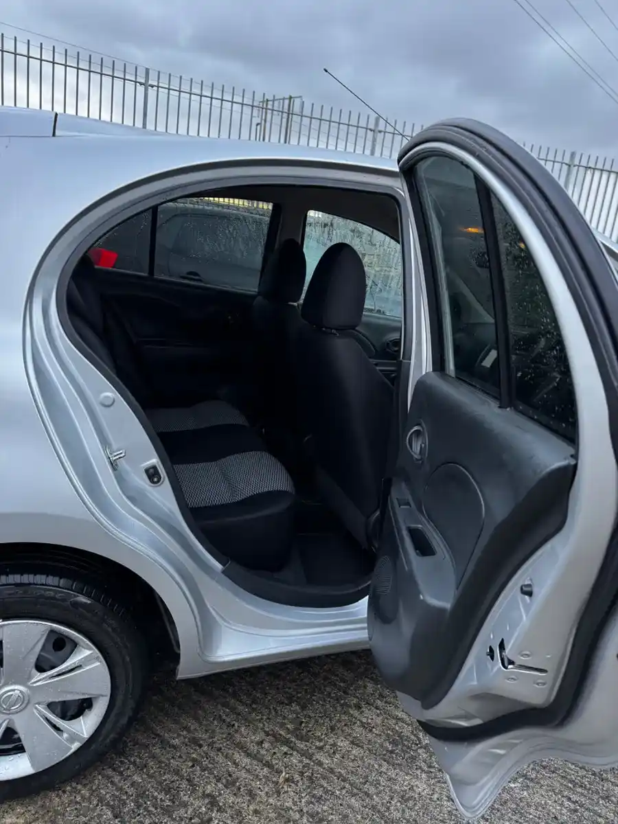 Product gallery image