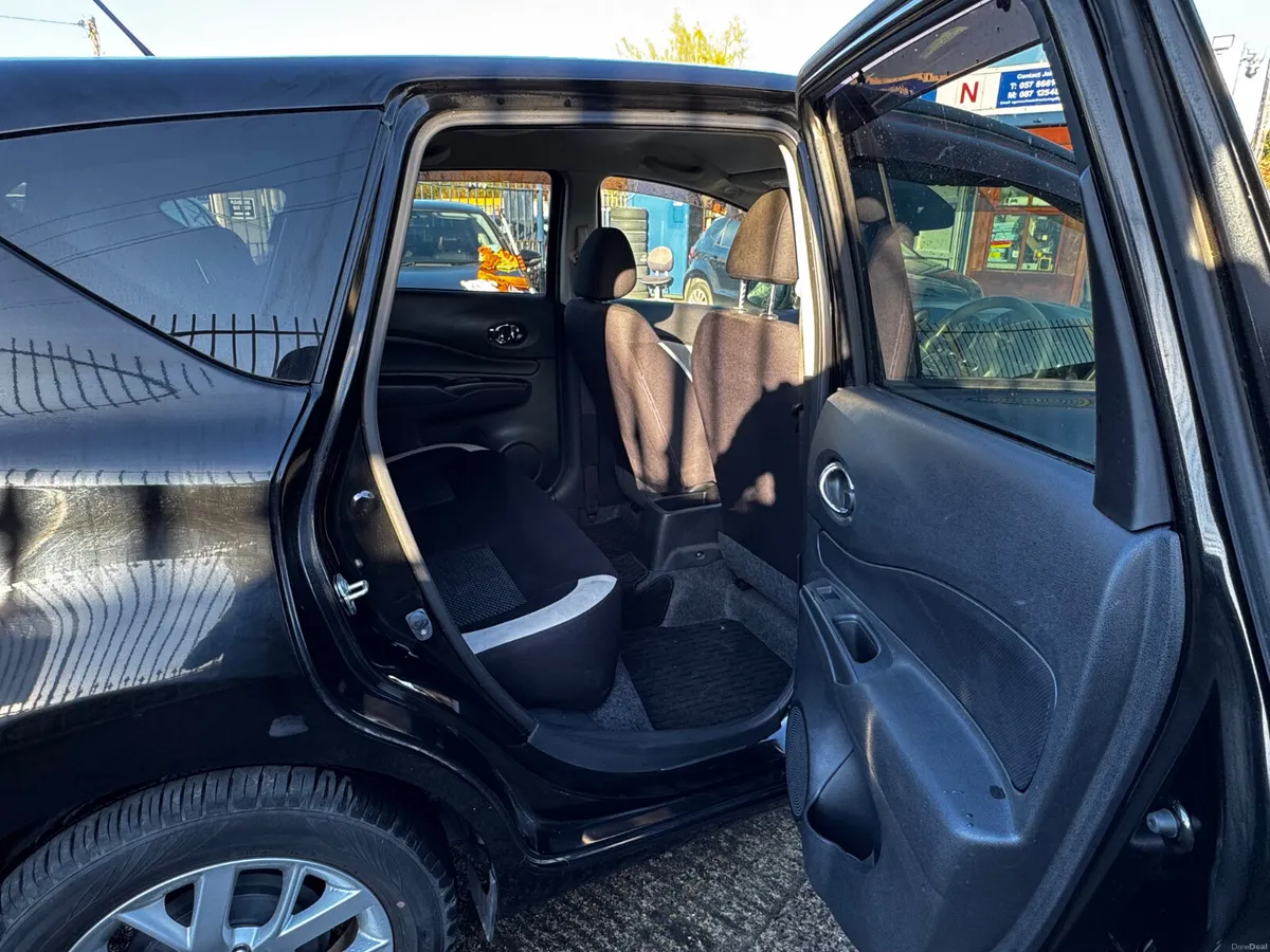 Product gallery image