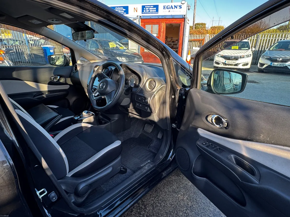 Product gallery image