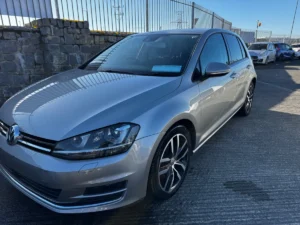Front View of Volkswagen Golf 2016