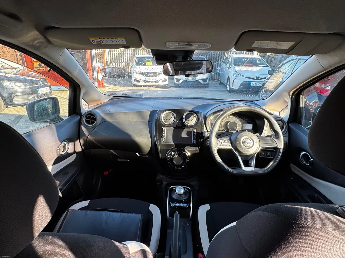 Product gallery image