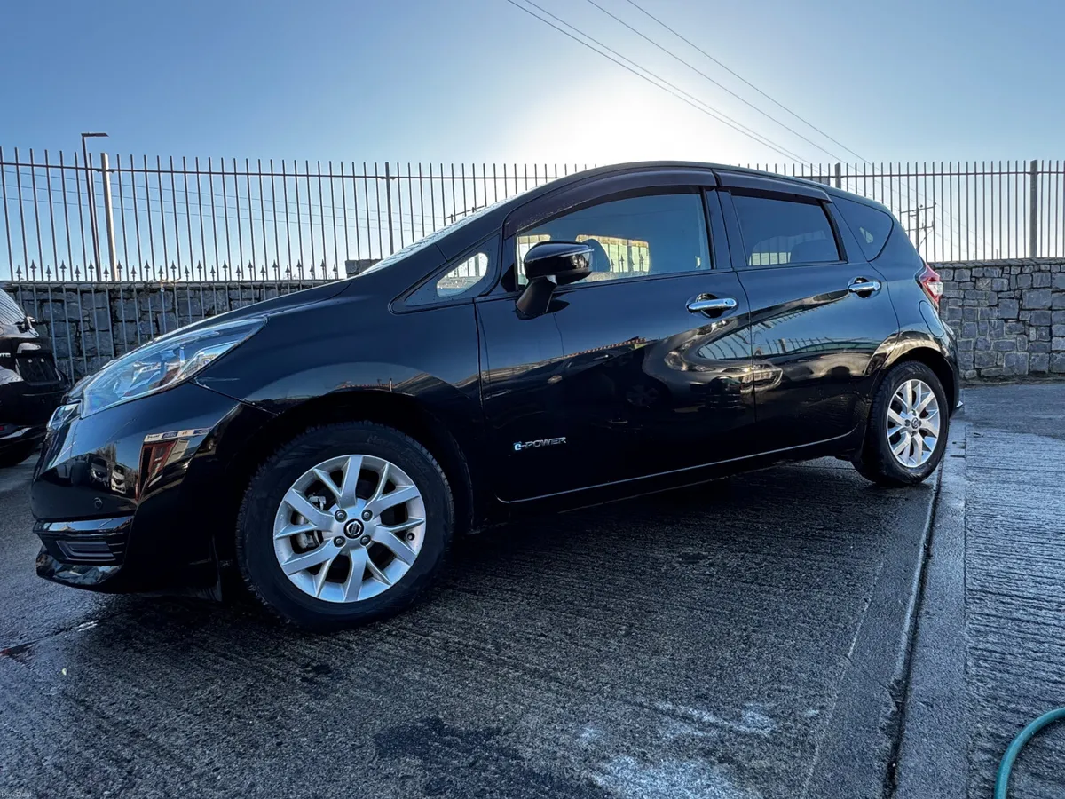 Product gallery image