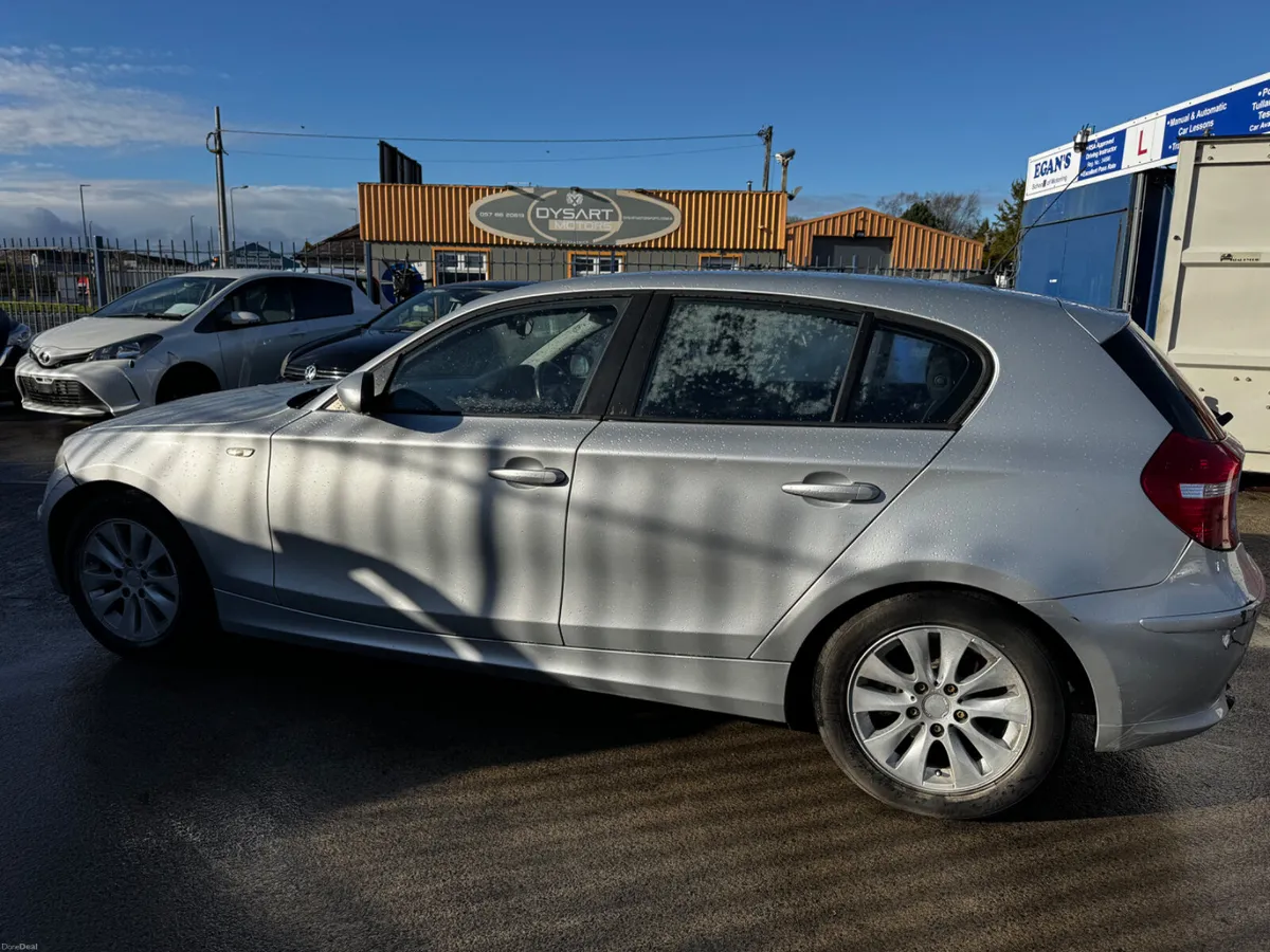 Product gallery image