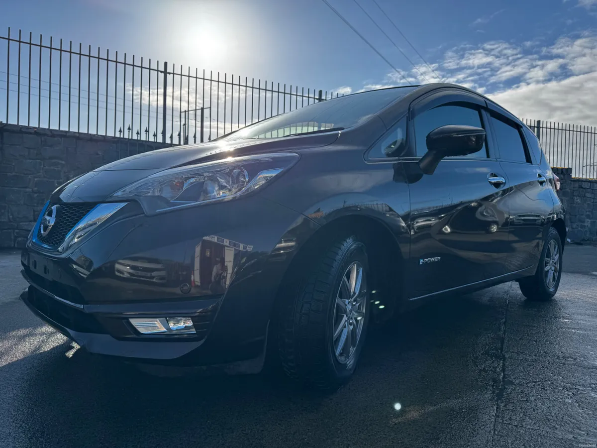 Product gallery image