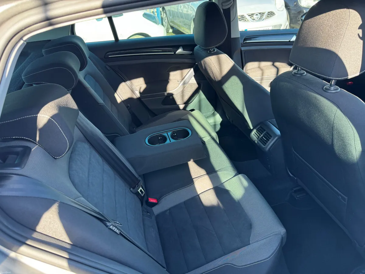 Product gallery image