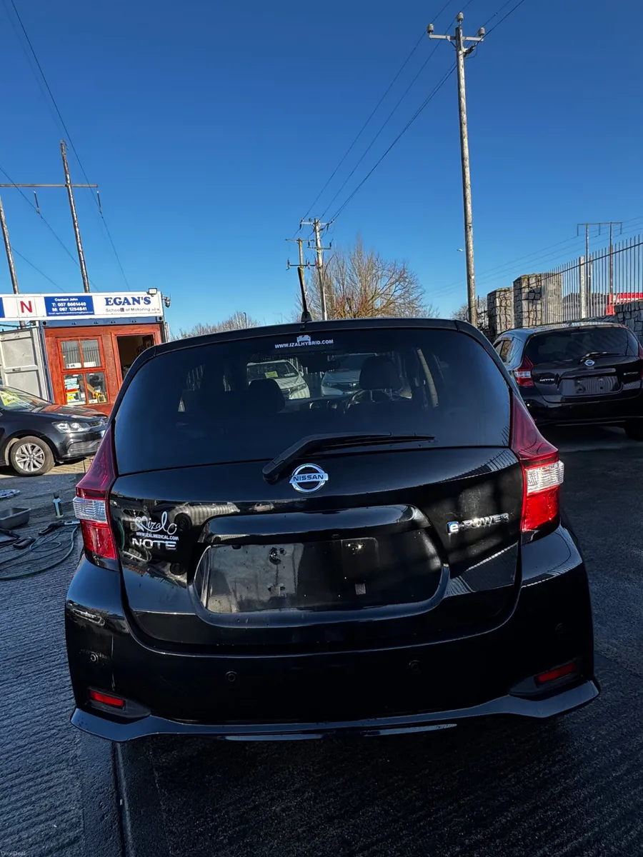 Product gallery image