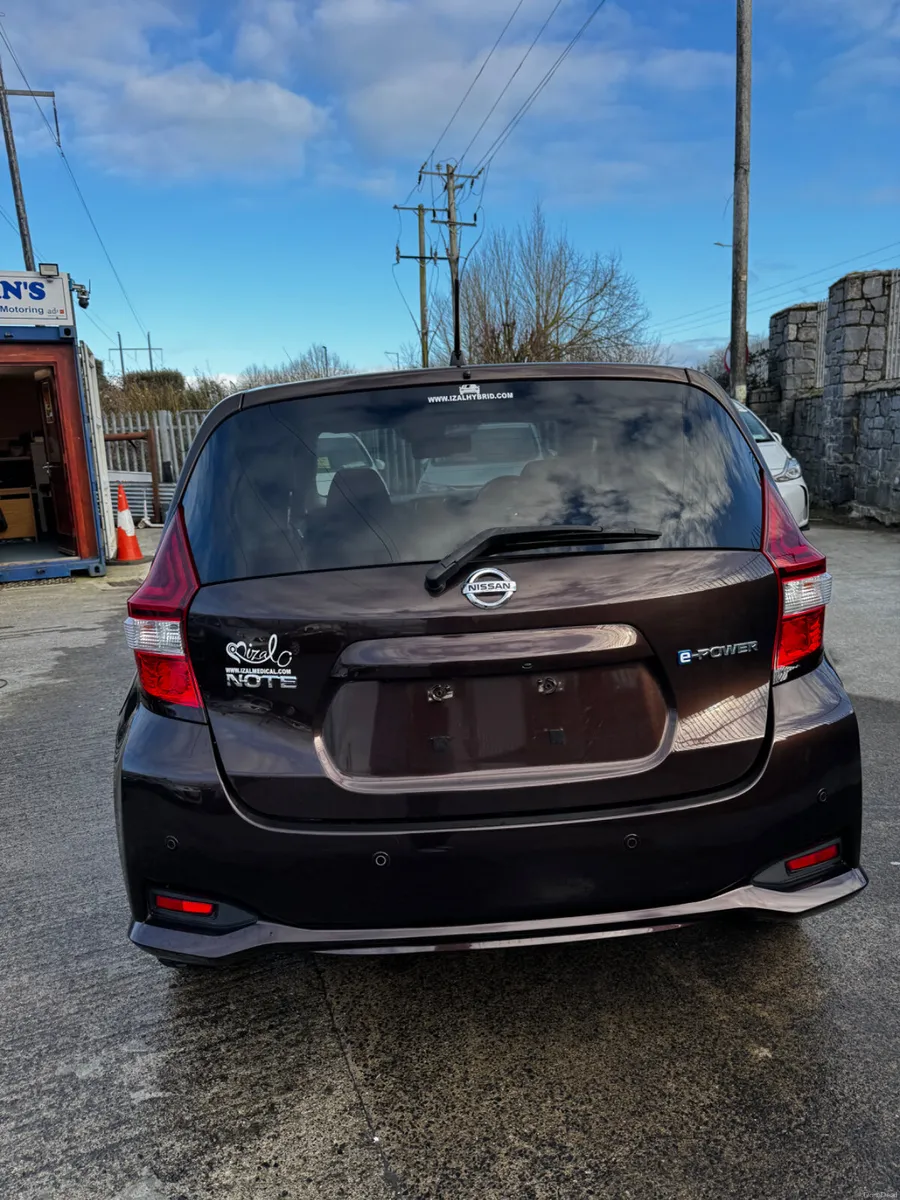 Product gallery image