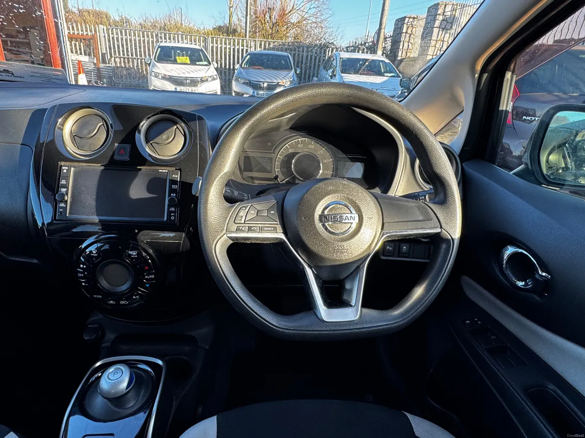 Product gallery image