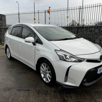 Toyota Prius 2015 Front View