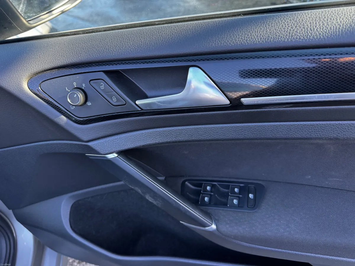 Product gallery image