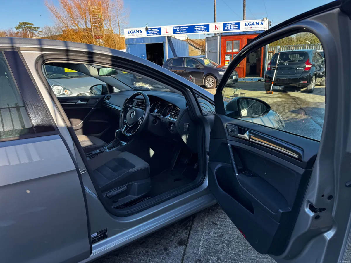 Product gallery image