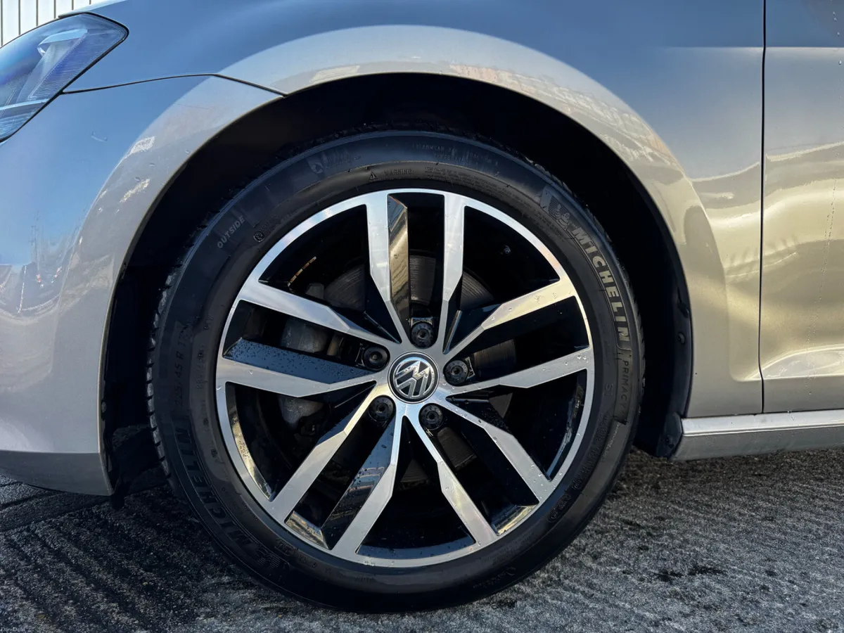 Product gallery image